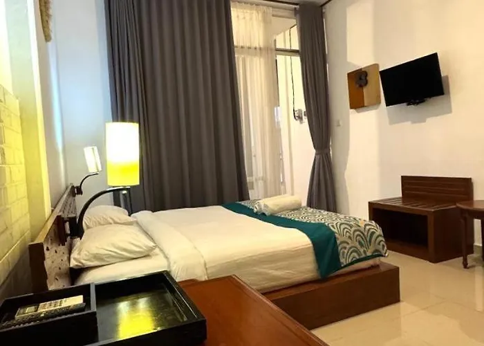 Adhitan Guest House